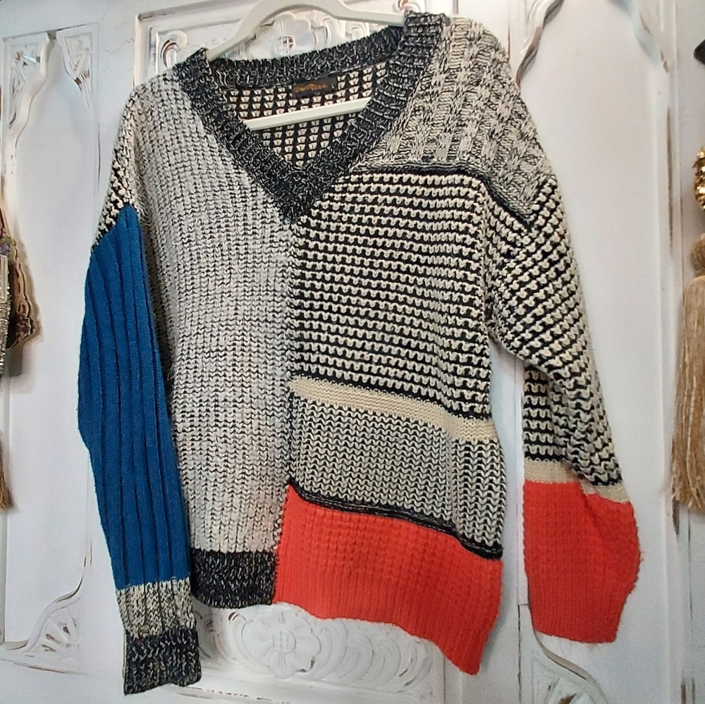 Retro Colorblock V-neck Sweater